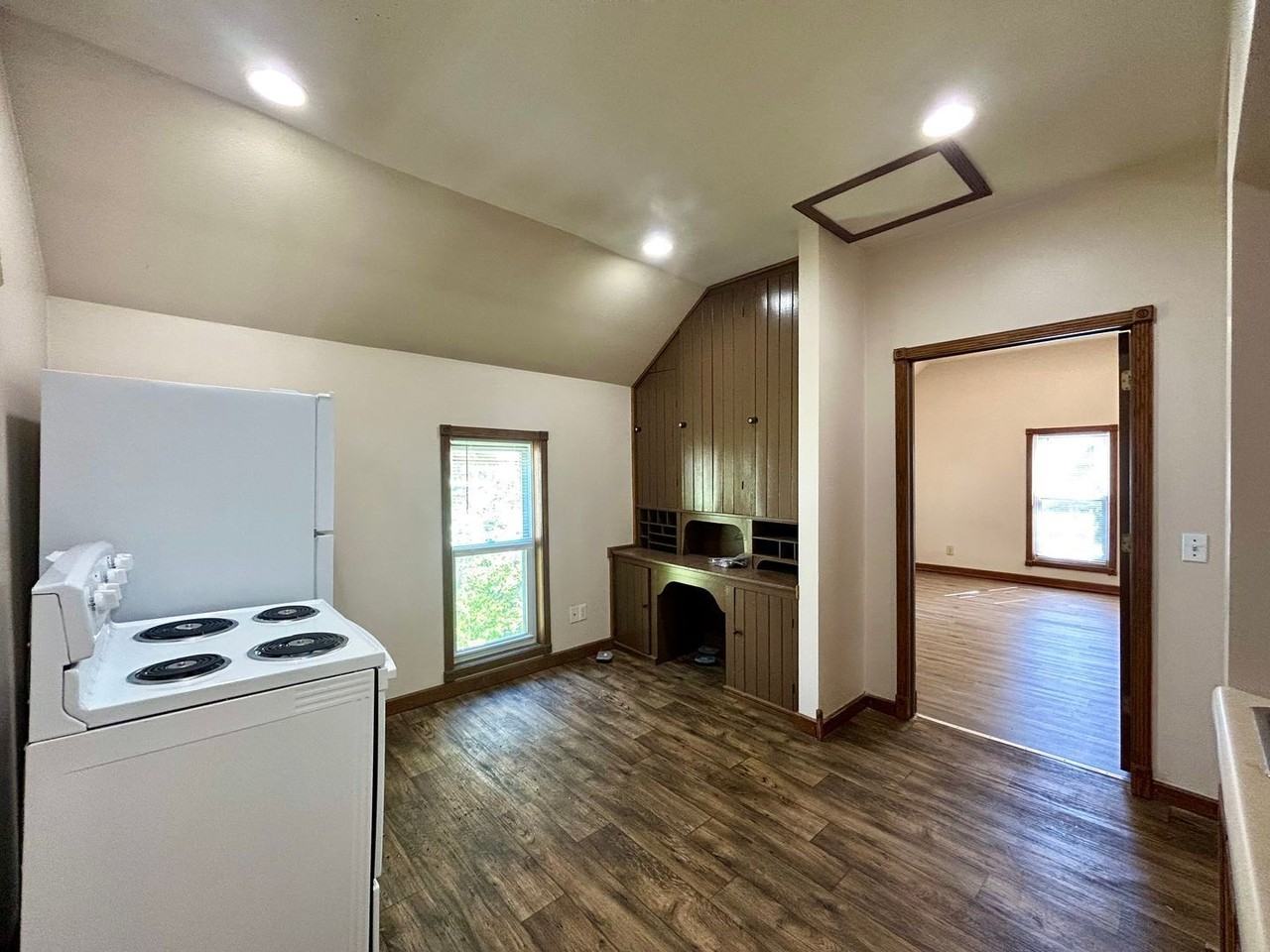 1633 Peck St #2 - Photo 3 of 11