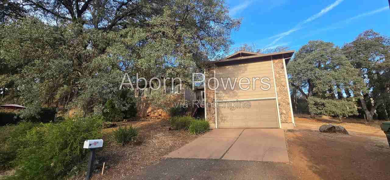 3174 Shawnee Ct - Photo 3 of 22