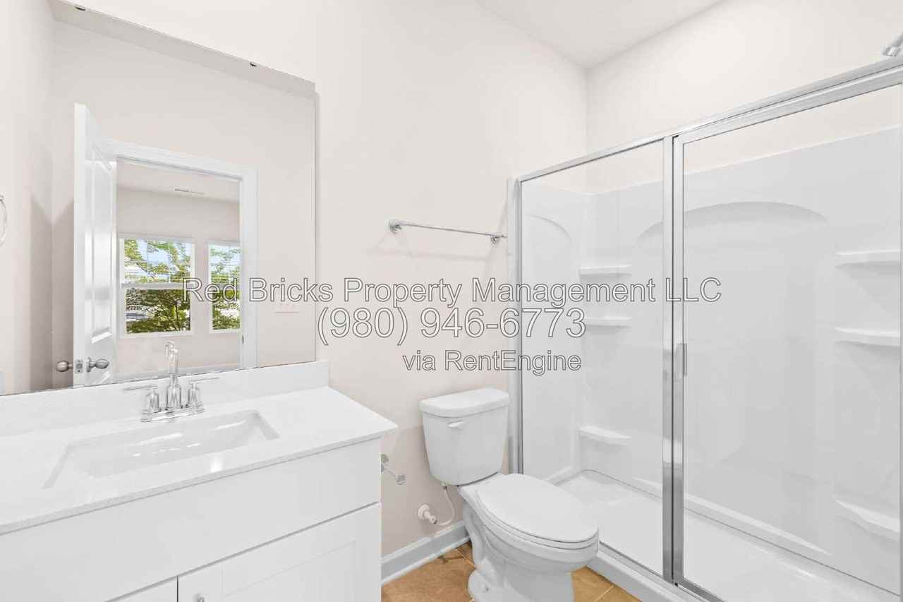 7211 Bryce Ave - Photo 6 of 28