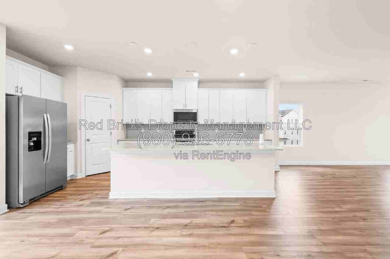 7211 Bryce Ave - Photo 7 of 28