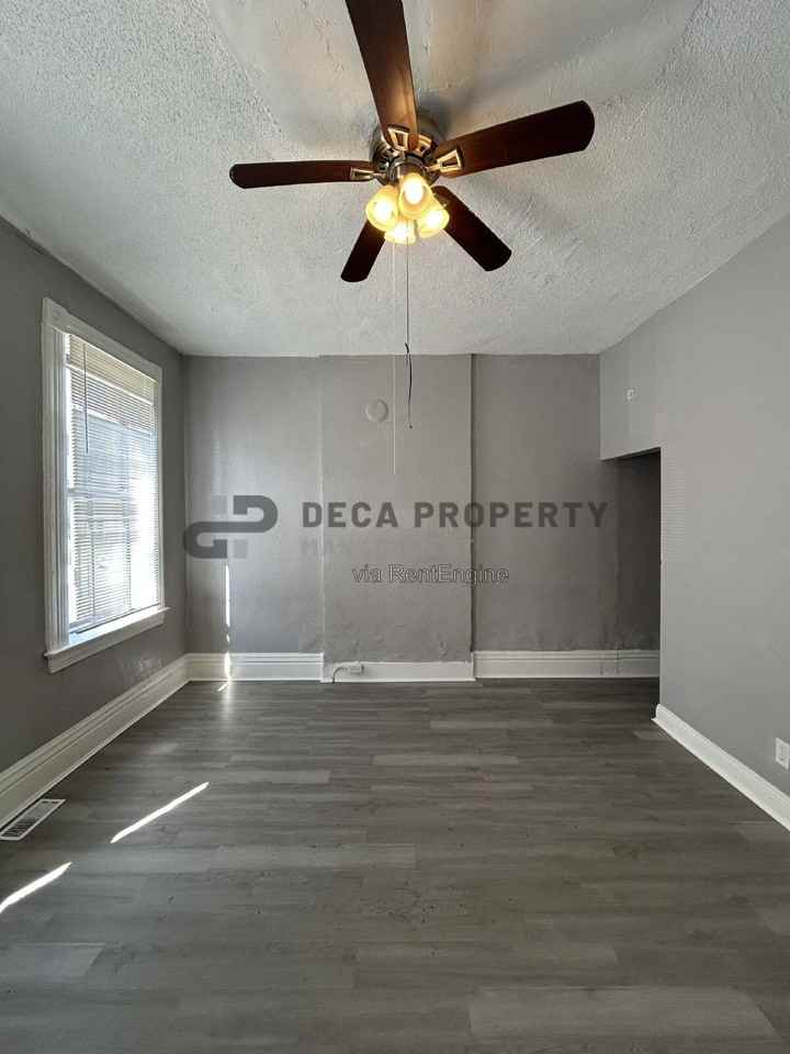 3303 Chippewa St - Photo 3 of 15