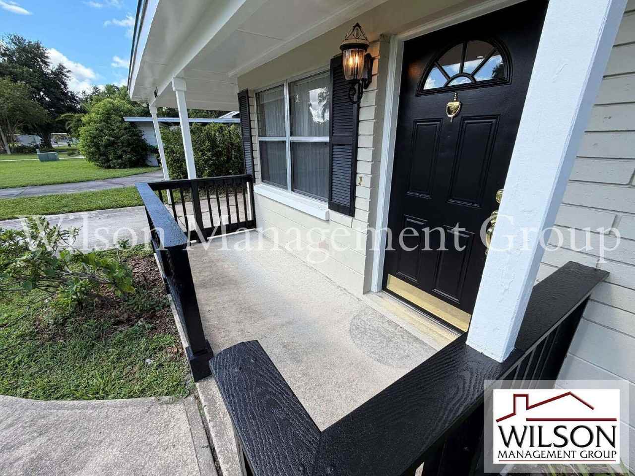 4008 Montrose Ct - Photo 2 of 17