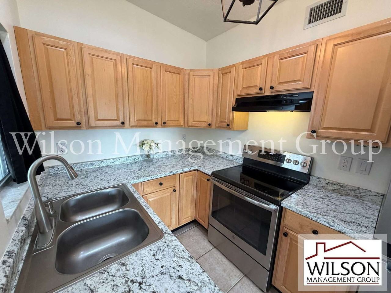 4008 Montrose Ct - Photo 6 of 17