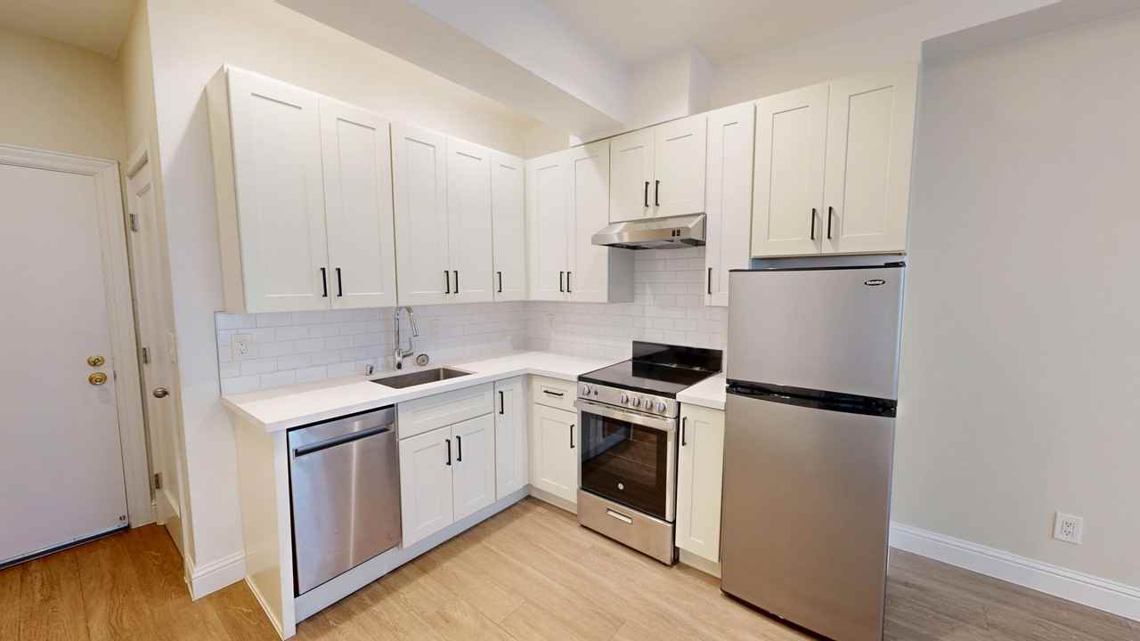 355 Fulton Street - Photo 3 of 16