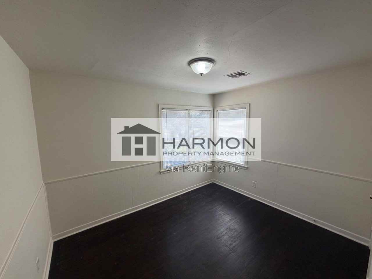1823 N Garland St - Photo 3 of 8
