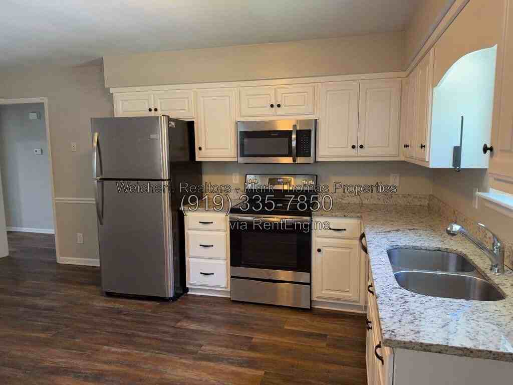 219 Bridgefield Pl - Photo 2 of 12