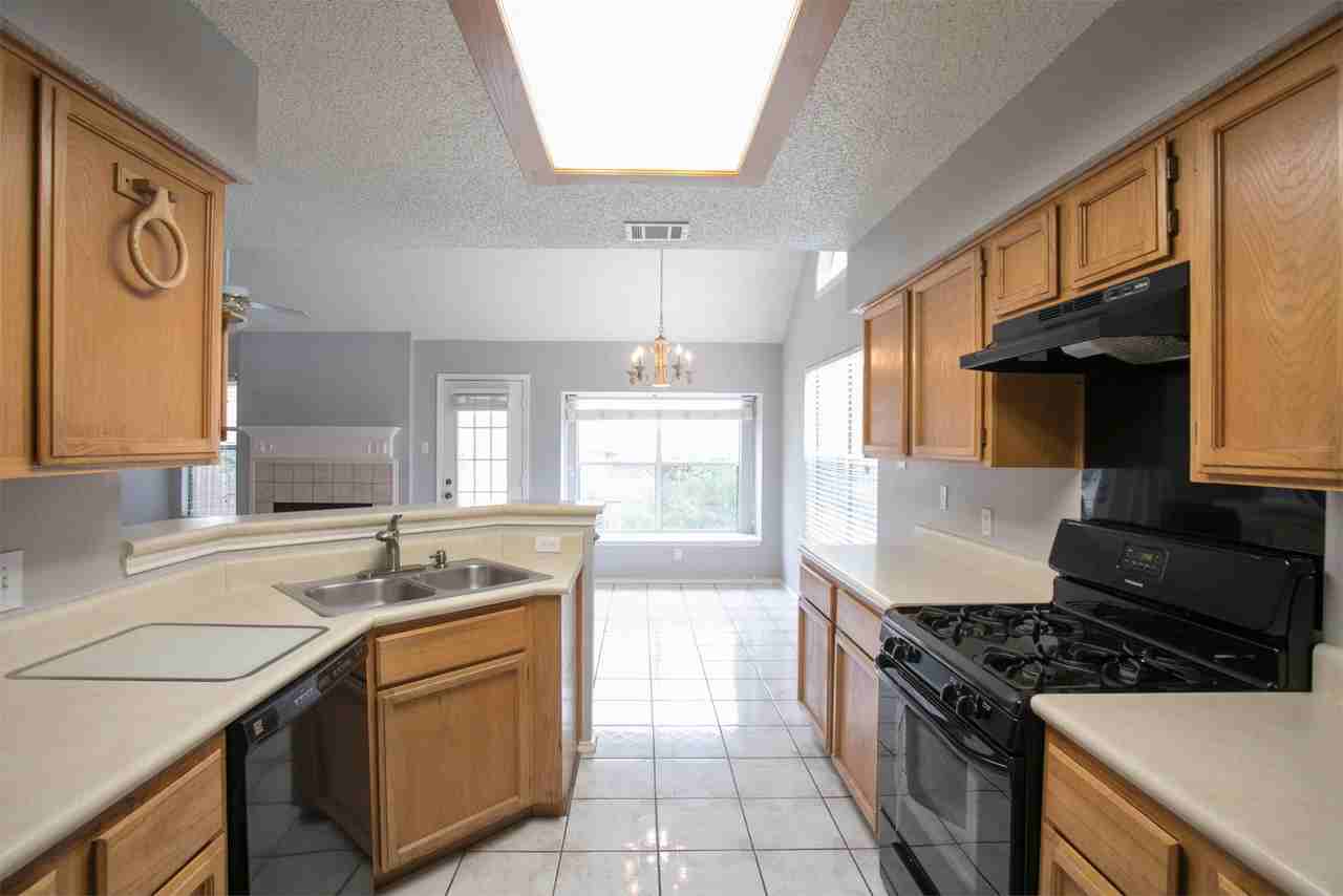 10639 Carovilli Dr - Photo 4 of 50