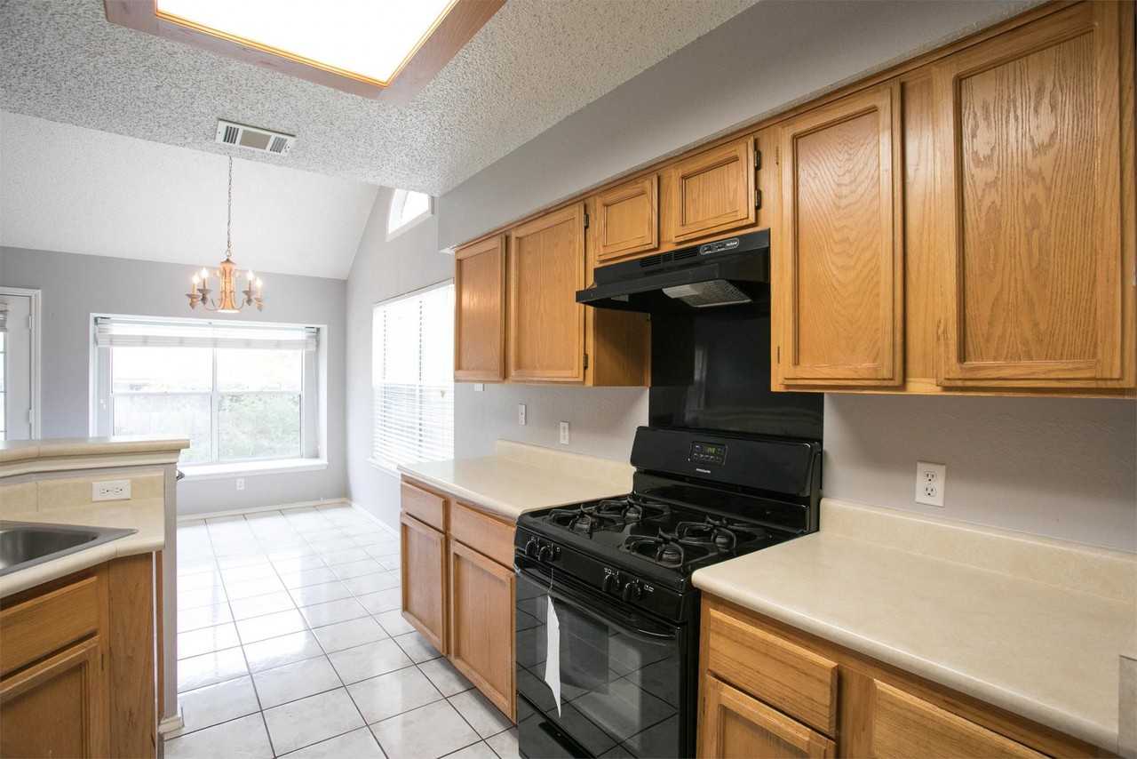 10639 Carovilli Dr - Photo 6 of 50
