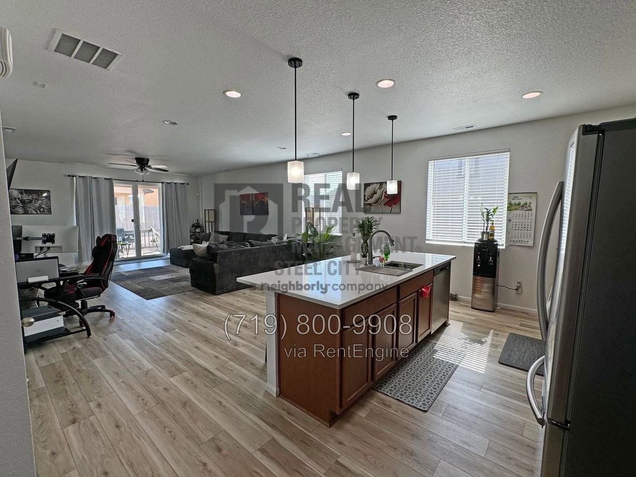 2204 Sunrise Ln - Photo 2 of 18