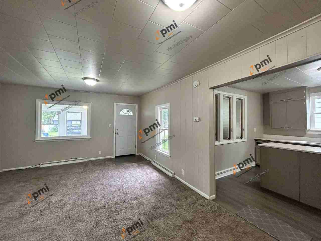 810 Plain St - Photo 7 of 22