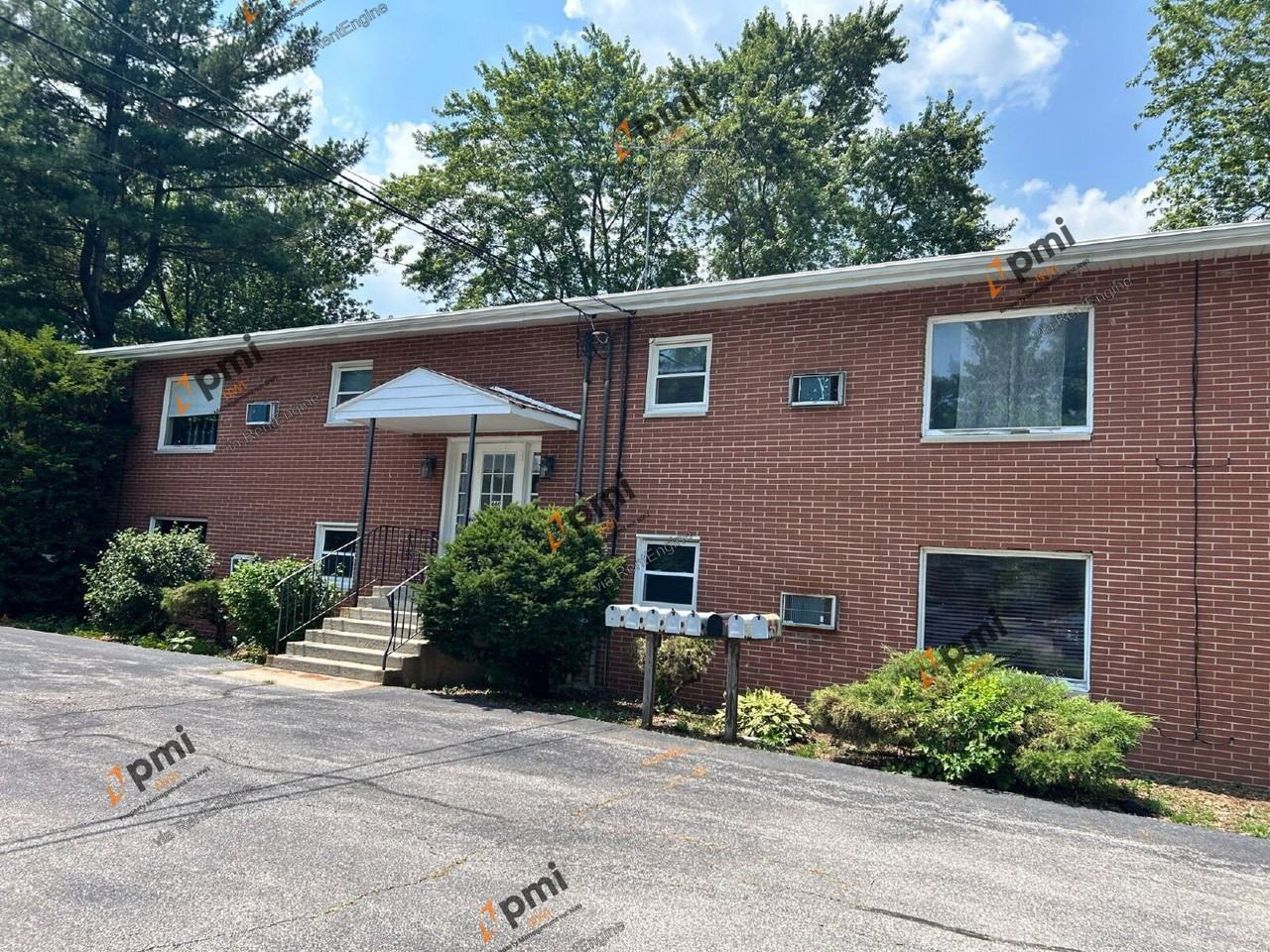 660 N Hobart Rd #4 - Photo 2 of 12