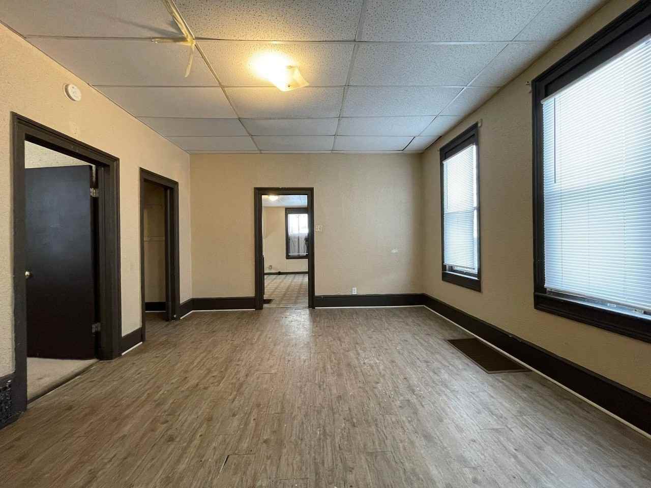 469 W Forest Ave - Photo 4 of 14