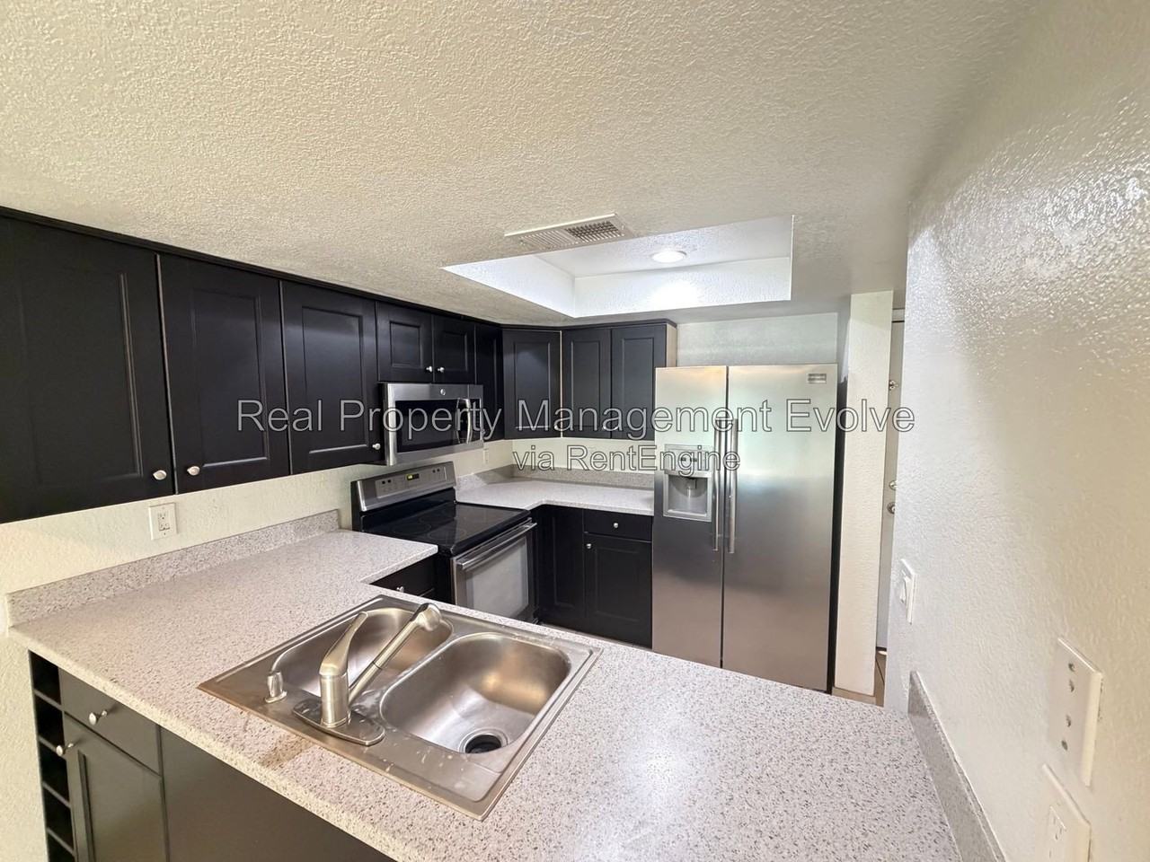 122 S Hardy Dr #23 - Photo 5 of 19