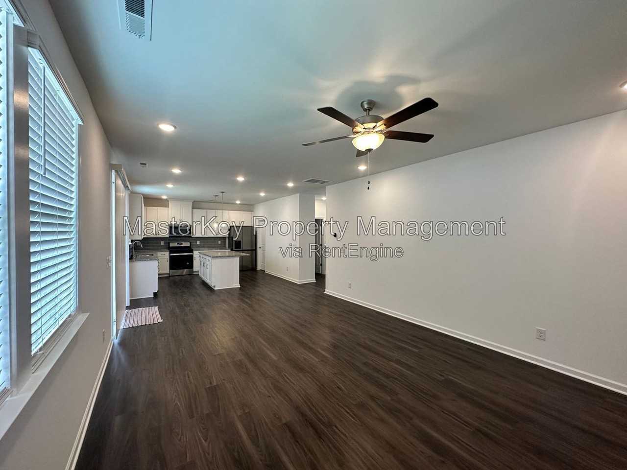 1202 Briar Gate Dr - Photo 6 of 25