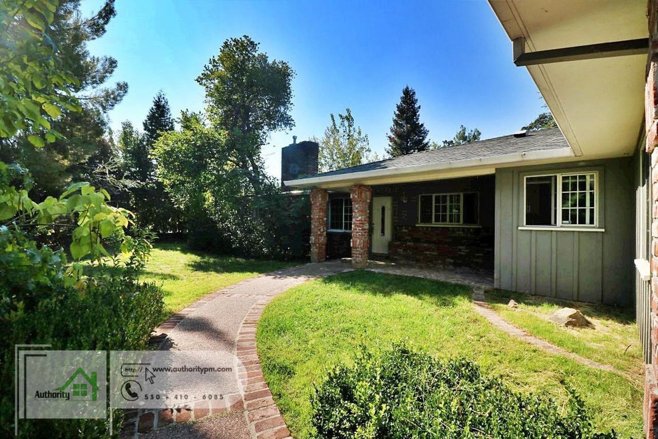 3180 Wilshire Dr - Photo 2 of 34