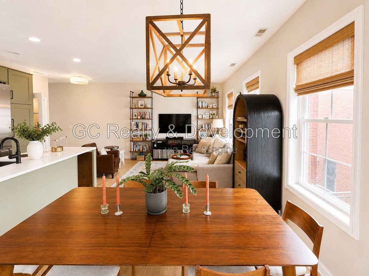 1018 W Monroe St - Photo 6 of 24