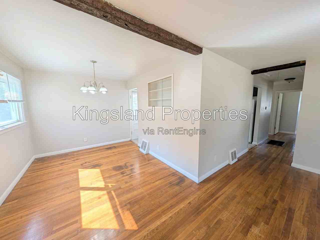 936 Highmont Dr - Photo 4 of 24