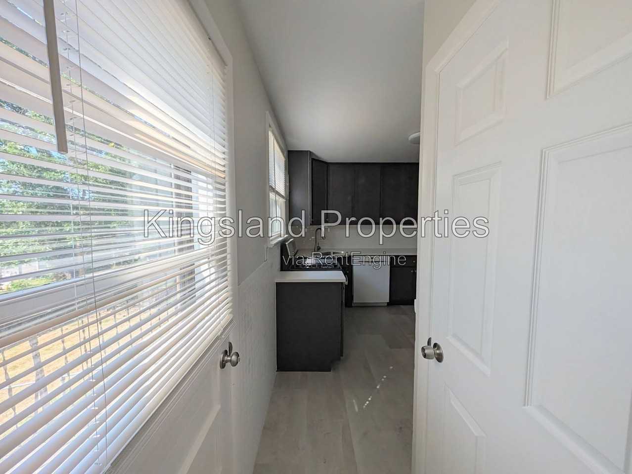 936 Highmont Dr - Photo 5 of 24