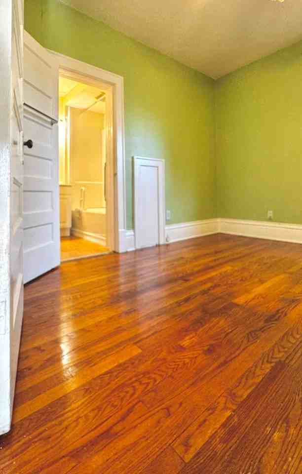 1411 5th St - Photo 5 of 11