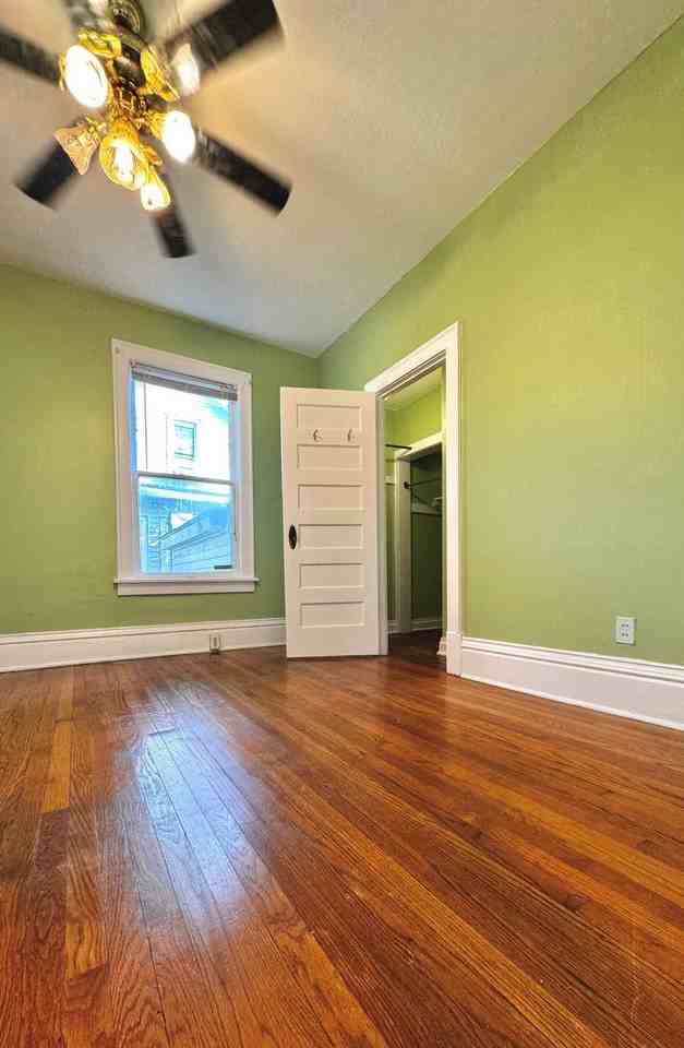 1411 5th St - Photo 7 of 11