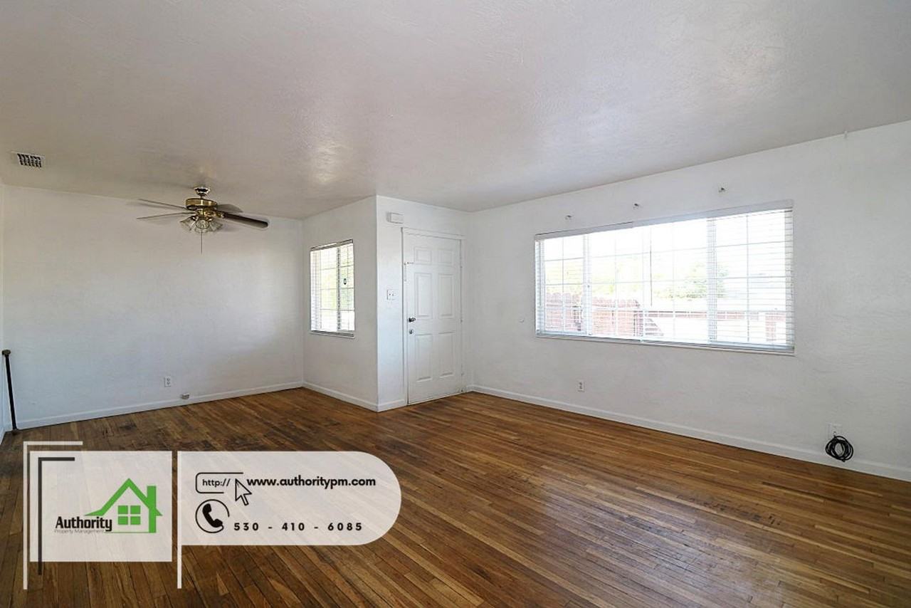 715 Leila Ave - Photo 4 of 19