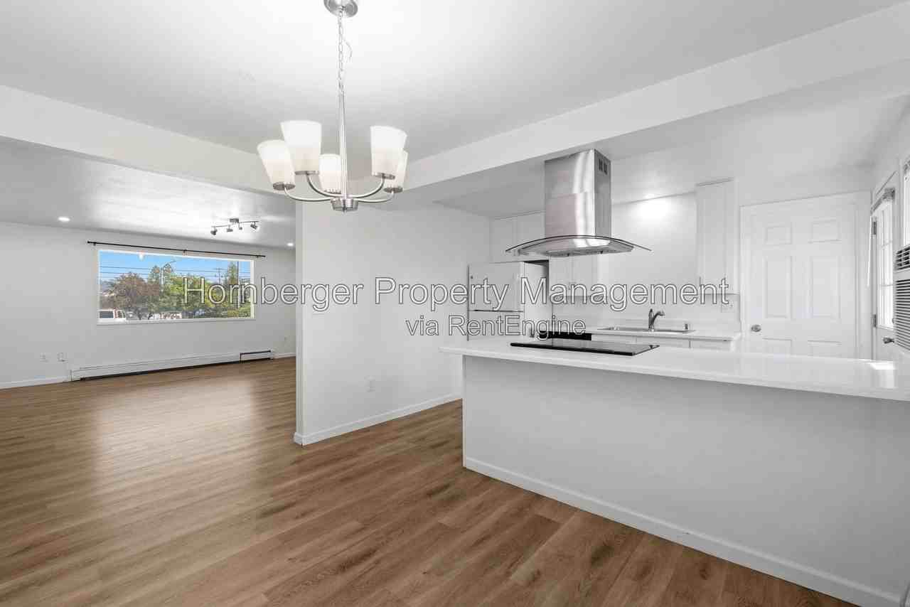 2815 E 37th Ave - Photo 5 of 23