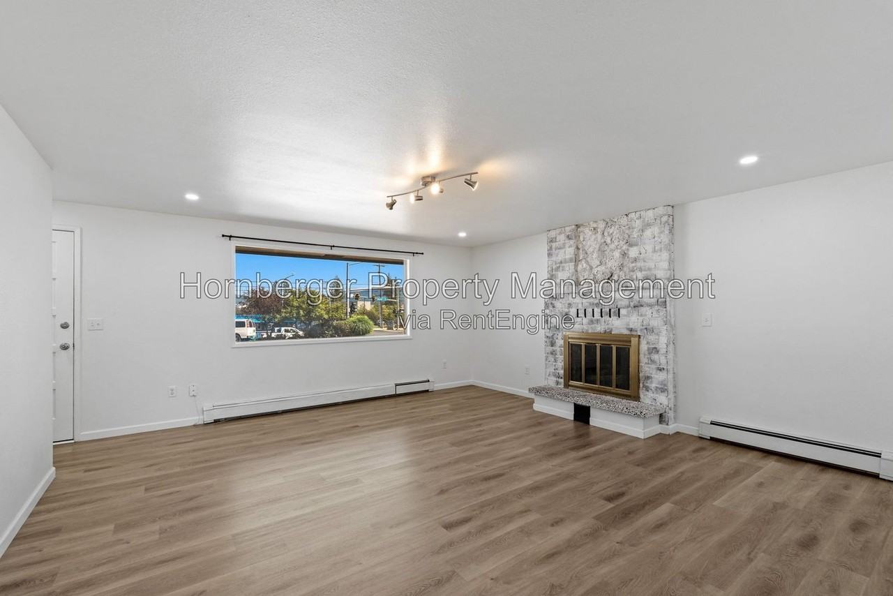 2815 E 37th Ave - Photo 7 of 23