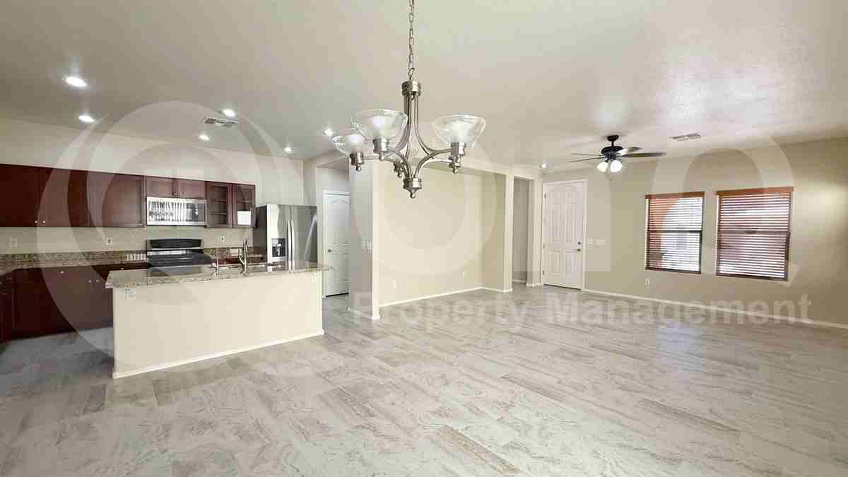 3935 E Jasper Dr - Photo 7 of 19