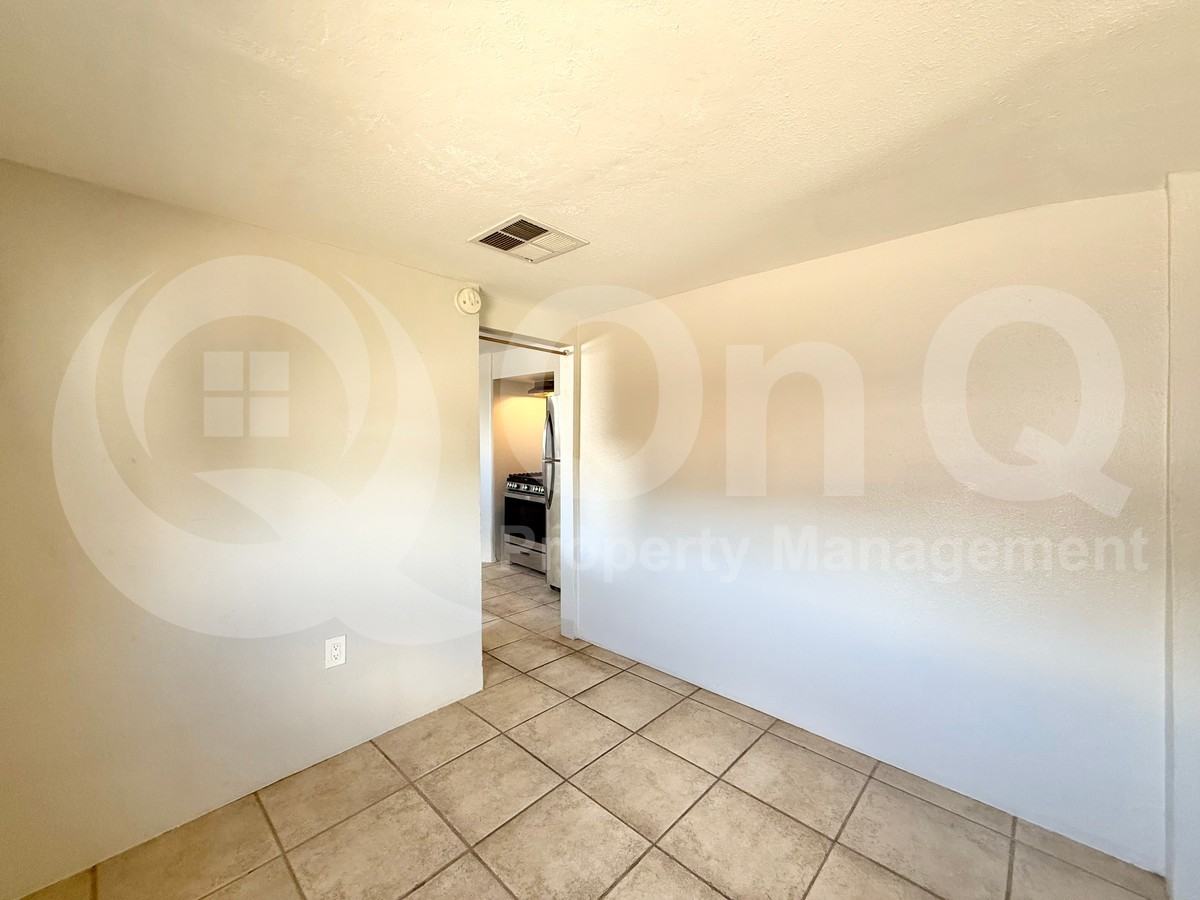 1548 W Mckinley St #1 - Photo 7 of 12