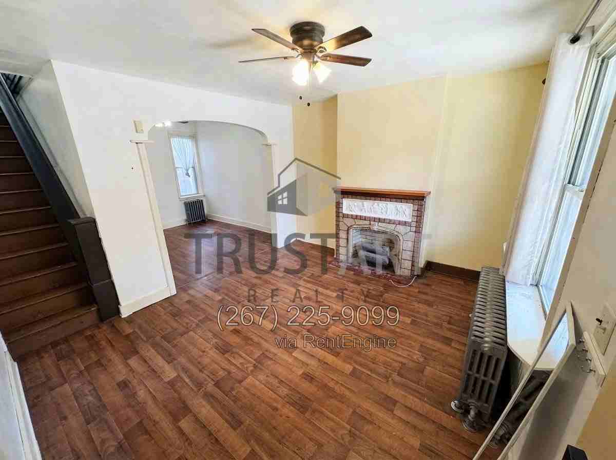 4747 N Mascher St - Photo 4 of 23