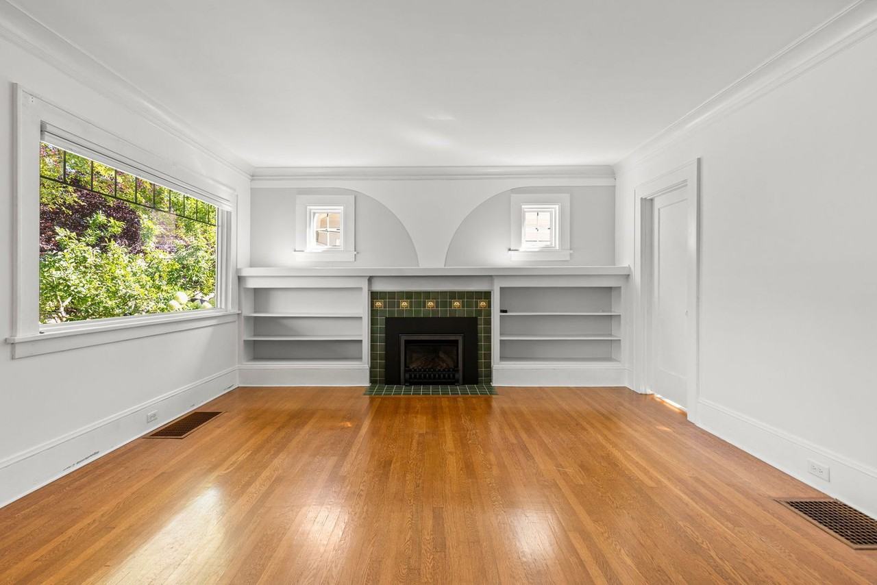 4073 Ne 30th Ave - Photo 3 of 27
