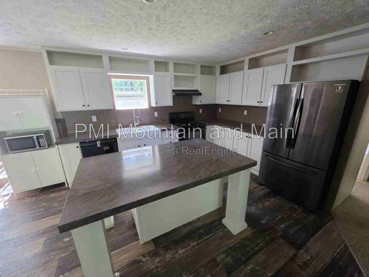 150 Porter Rd - Photo 7 of 36