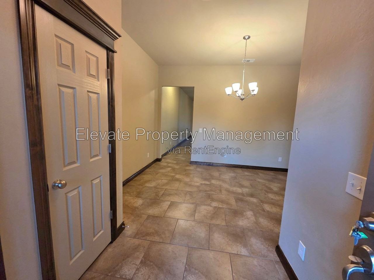 2300 Kintyre Rd - Photo 3 of 13