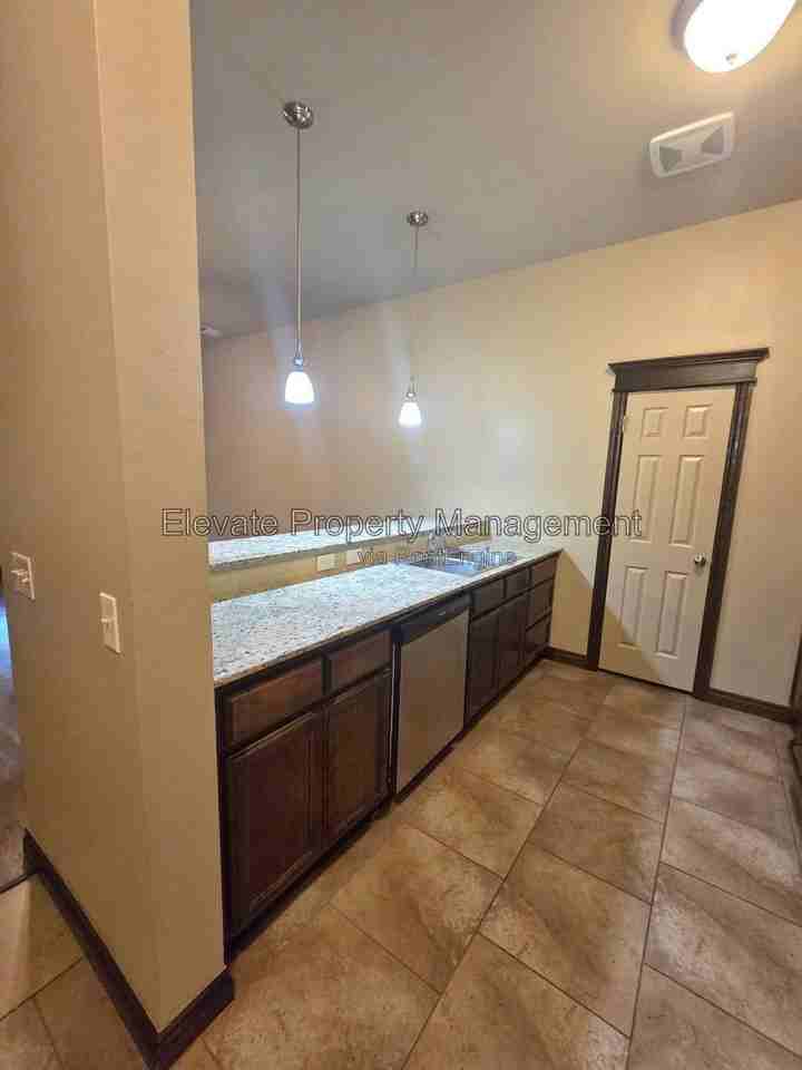 2300 Kintyre Rd - Photo 6 of 13