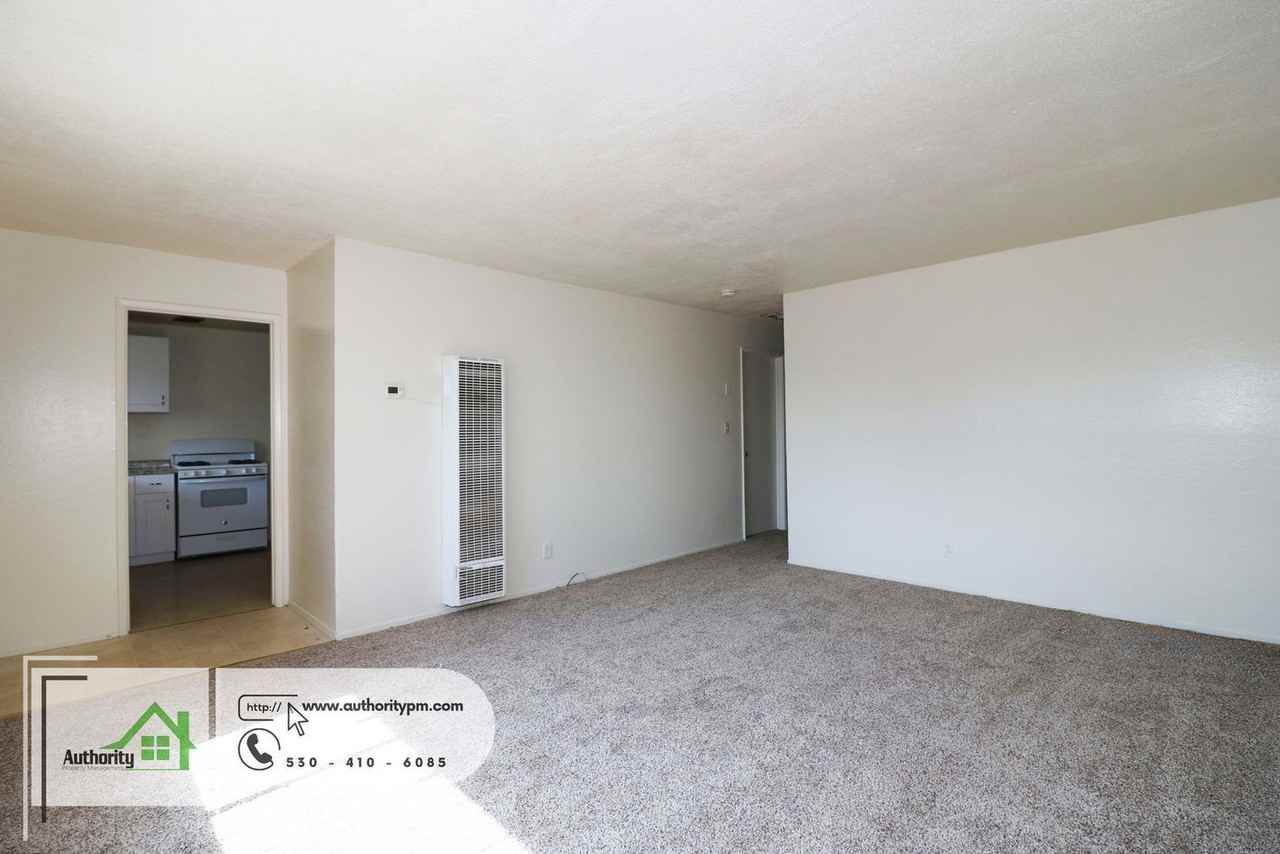 1378 Aspen Dr - Photo 5 of 20