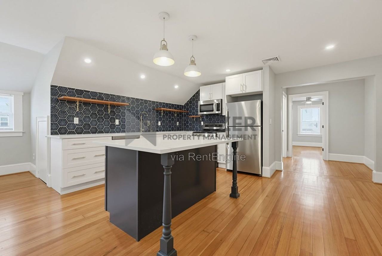 50 Clinton St #4