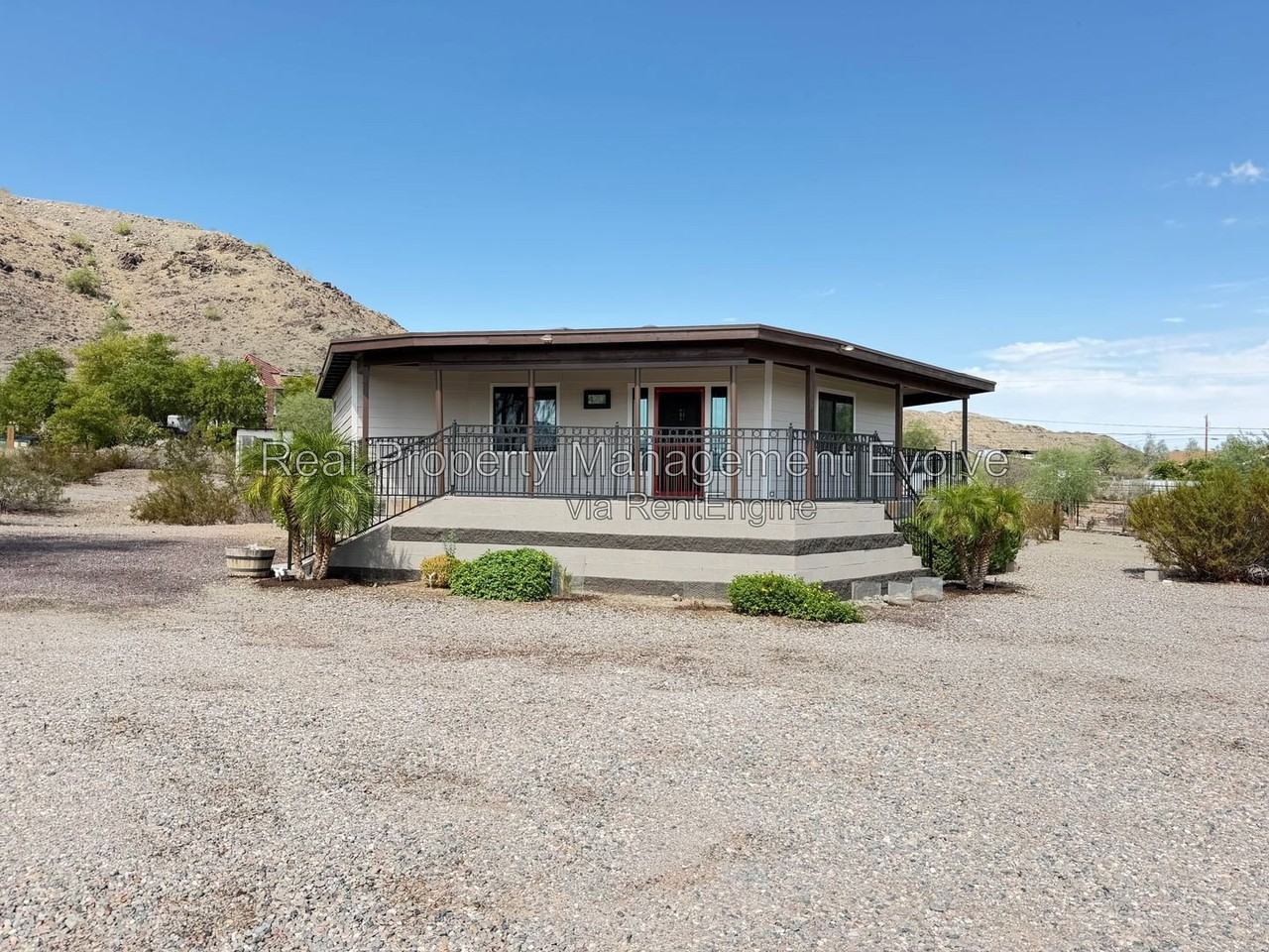 4213 W Cheyenne Dr - Photo 2 of 25