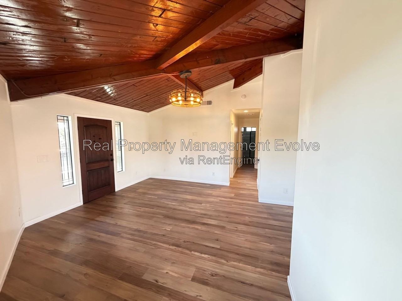 4213 W Cheyenne Dr - Photo 4 of 25