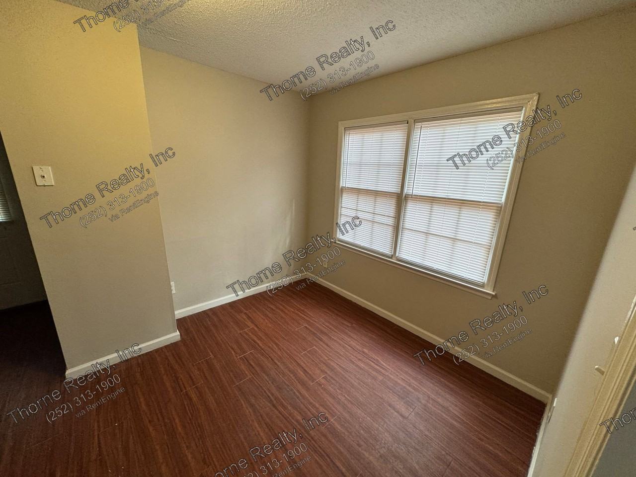 2255 Sherwood Ave - Photo 5 of 13