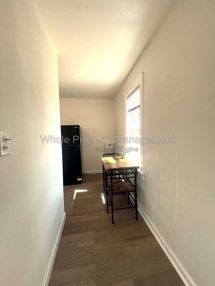 4205 S Lincoln St - Photo 6 of 15