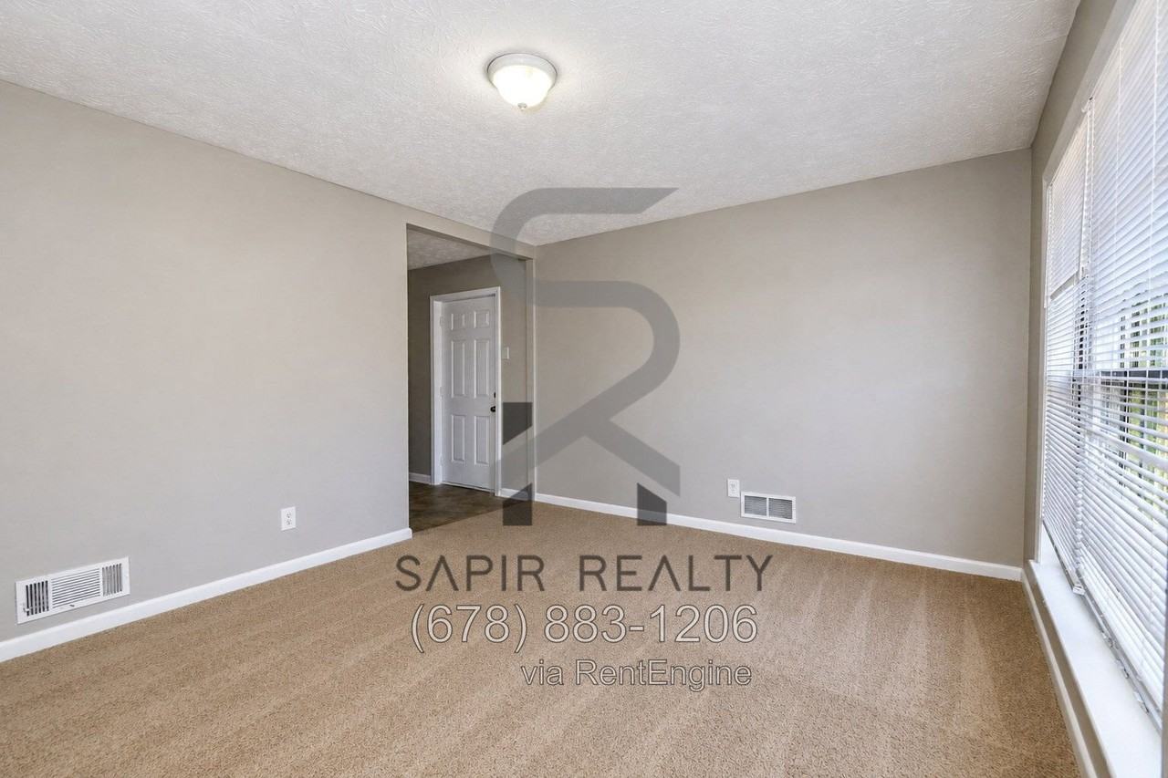8886 Ashton Rd - Photo 2 of 17