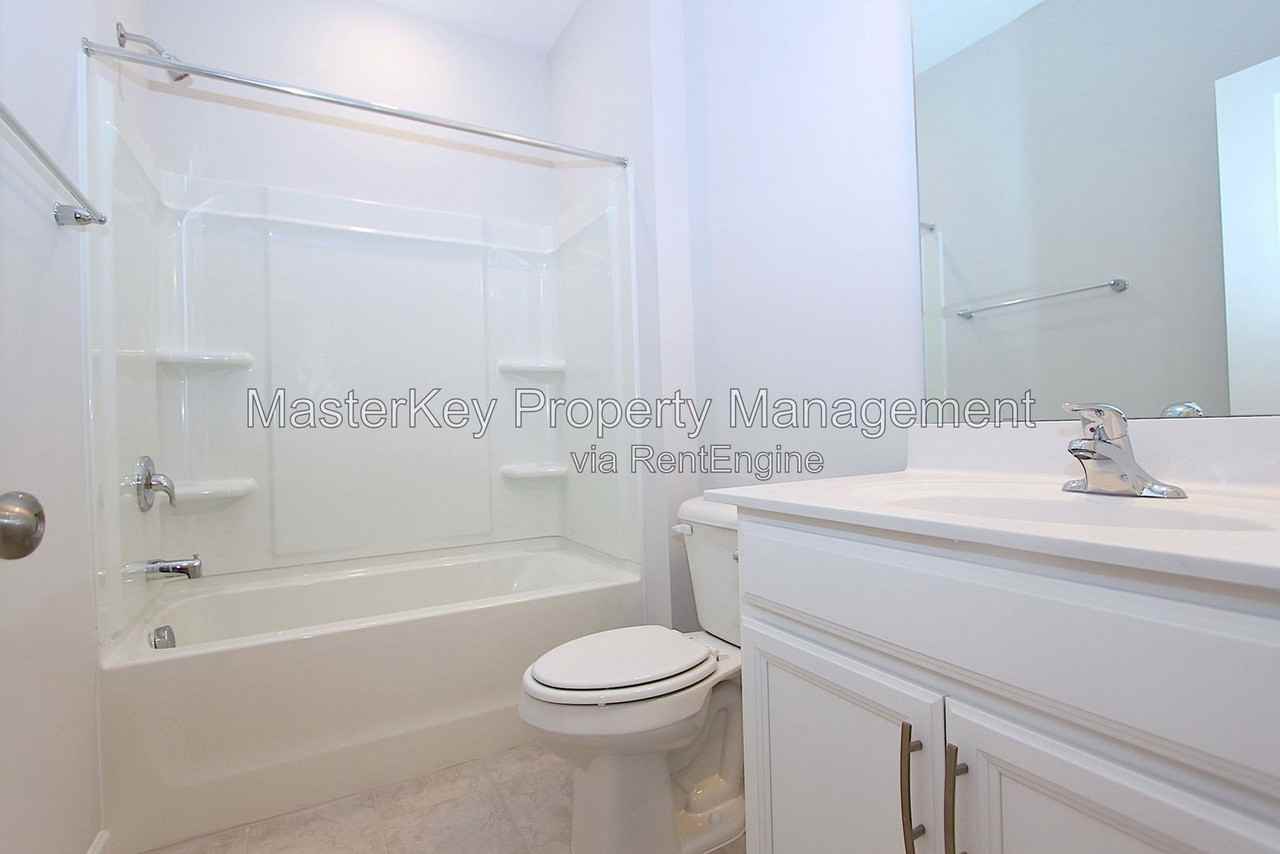 2702 Saltaire Ave - Photo 4 of 33