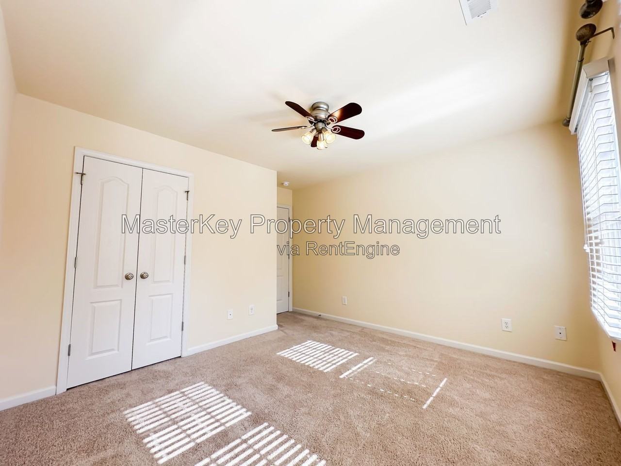 205 Old Grove Ln - Photo 7 of 17