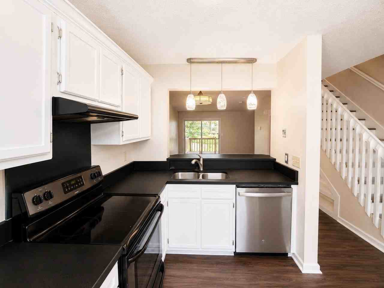 1161 Shadow Lake Cir #H - Photo 4 of 15