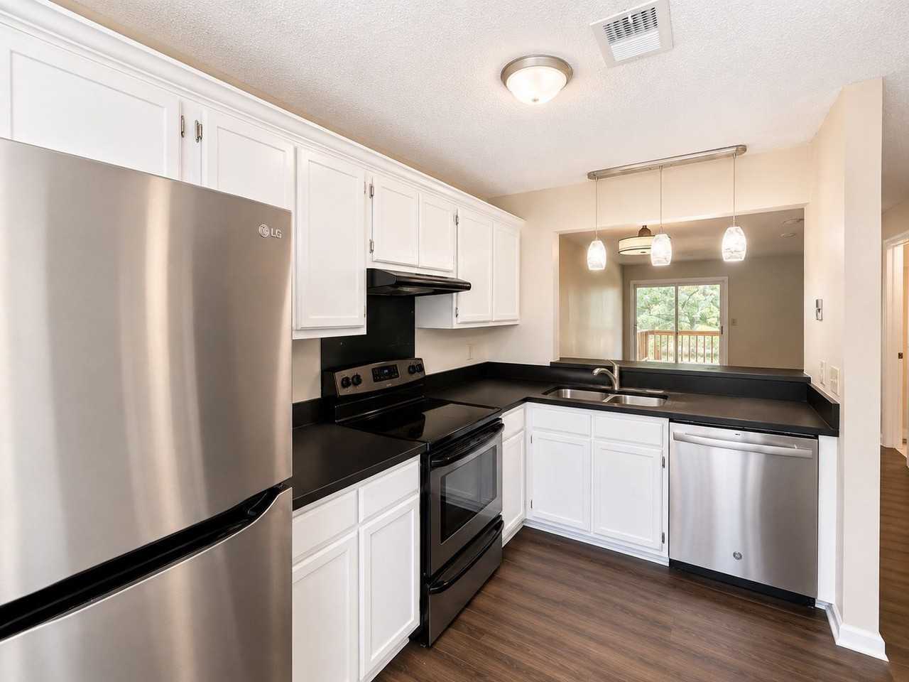 1161 Shadow Lake Cir #H - Photo 5 of 15
