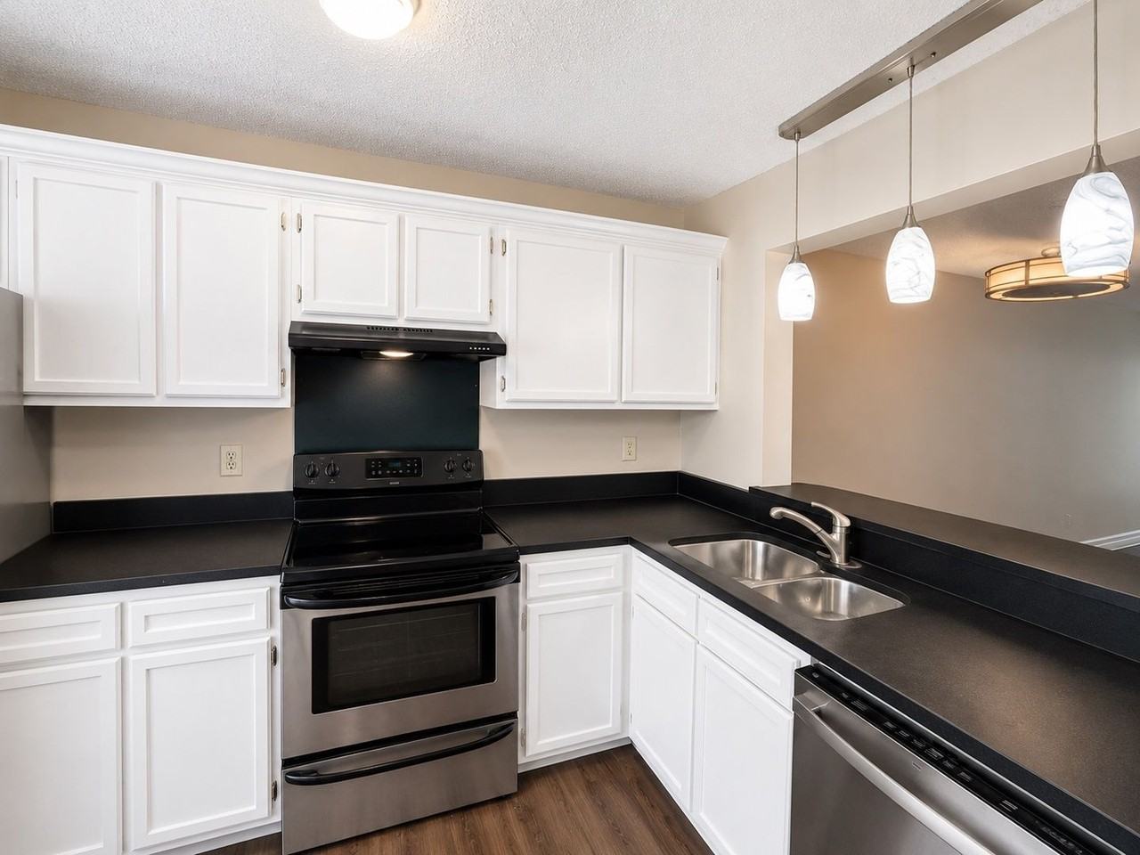 1161 Shadow Lake Cir #H - Photo 6 of 15