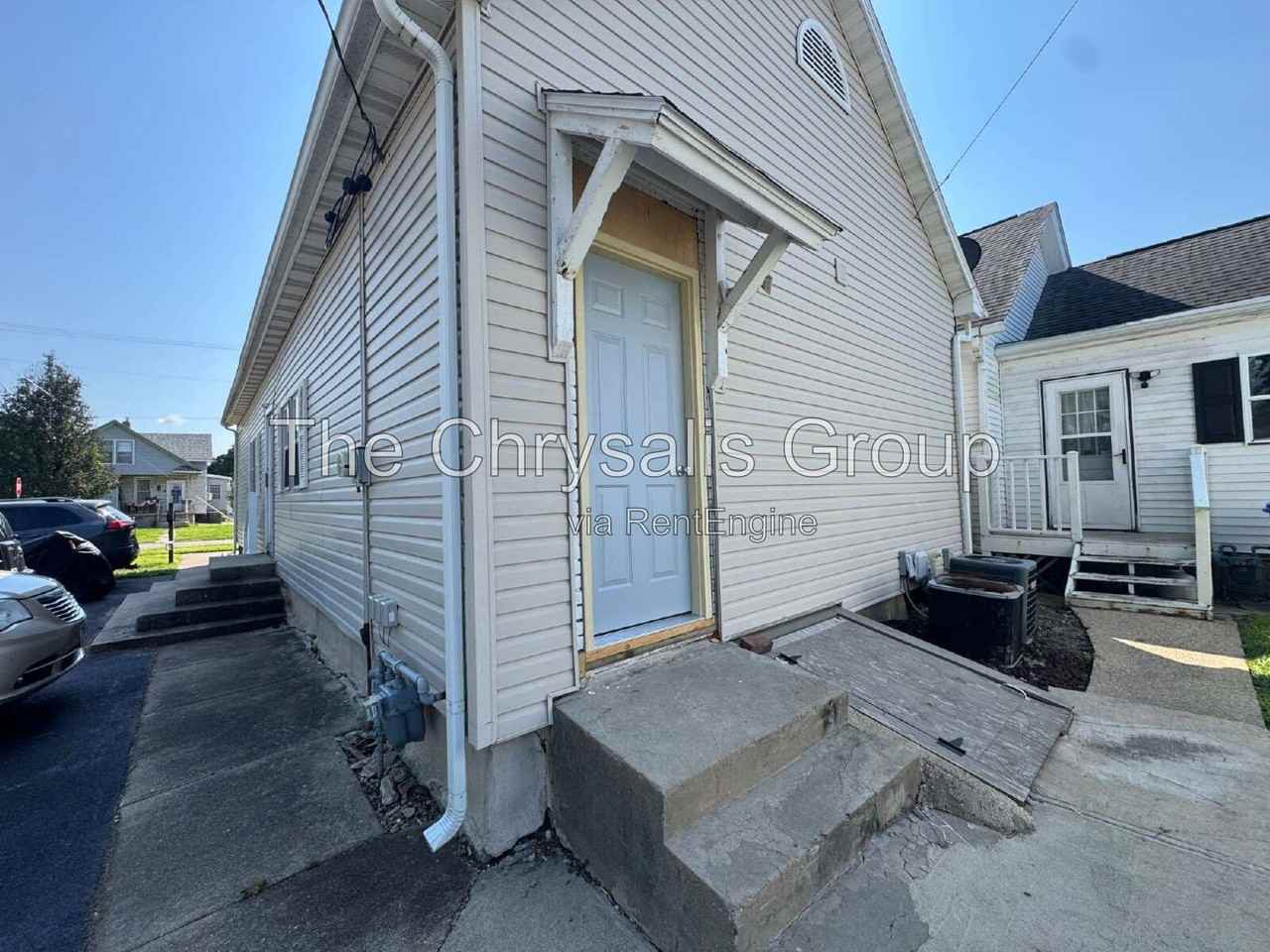 1725 Crosat St #B - Photo 2 of 9