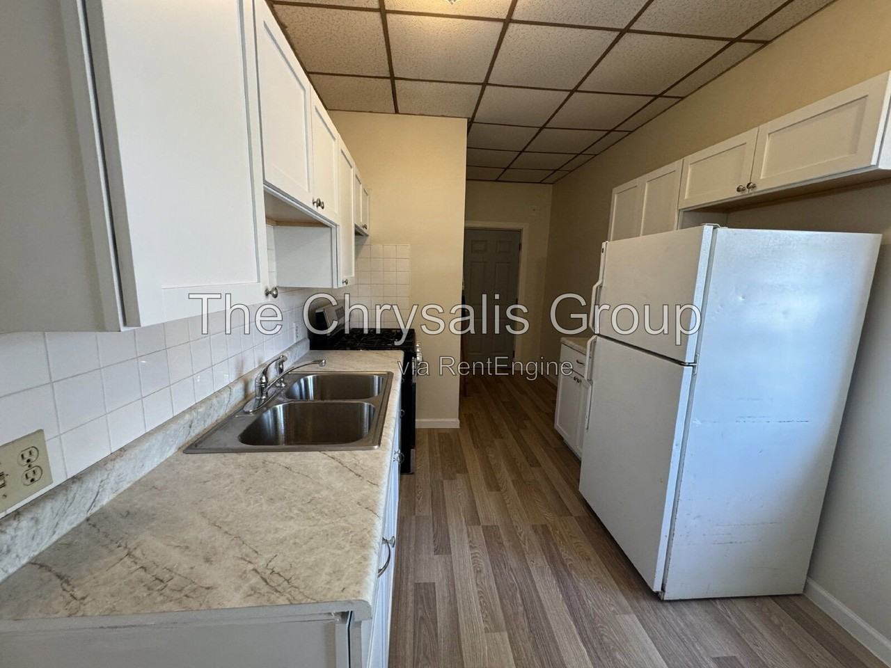 1725 Crosat St #B - Photo 7 of 9