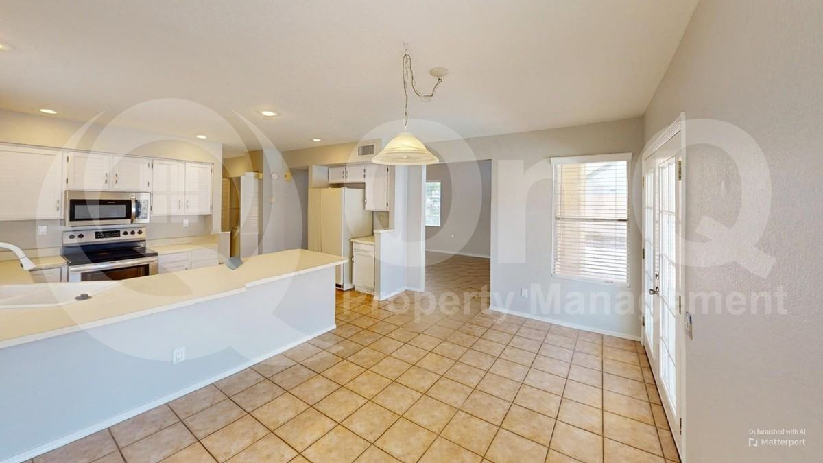 5066 W Jupiter Way - Photo 4 of 24