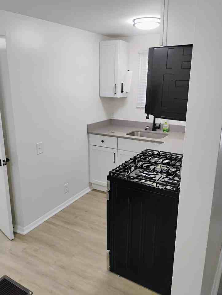 51 Mast Rd #4 - Photo 4 of 7